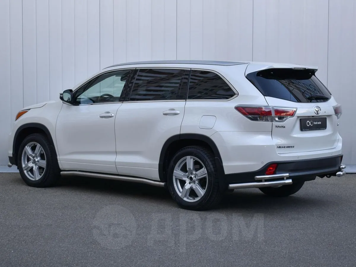 Toyota Highlander Image 2