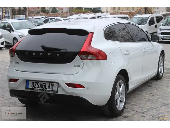 Volvo V40 1.6 D Premium Image 4